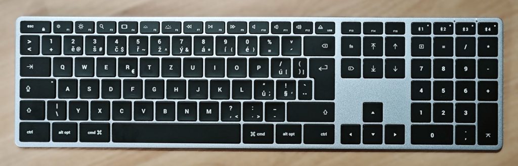 Satechi Slim X3 Bluetooth Backlit Keyboard CZ
